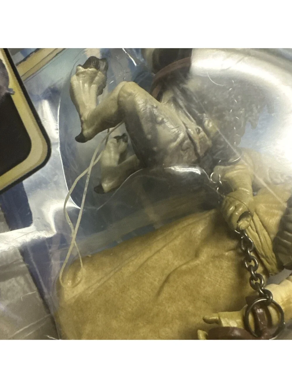 Star Wars Saga Basic Figures Tusken Raider w/Massiff Action Figure 2002 Damaged